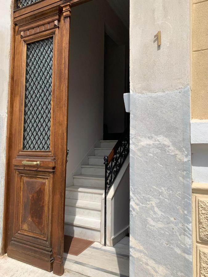 Appartement Neoclassical House In Plaka, Athènes Extérieur photo